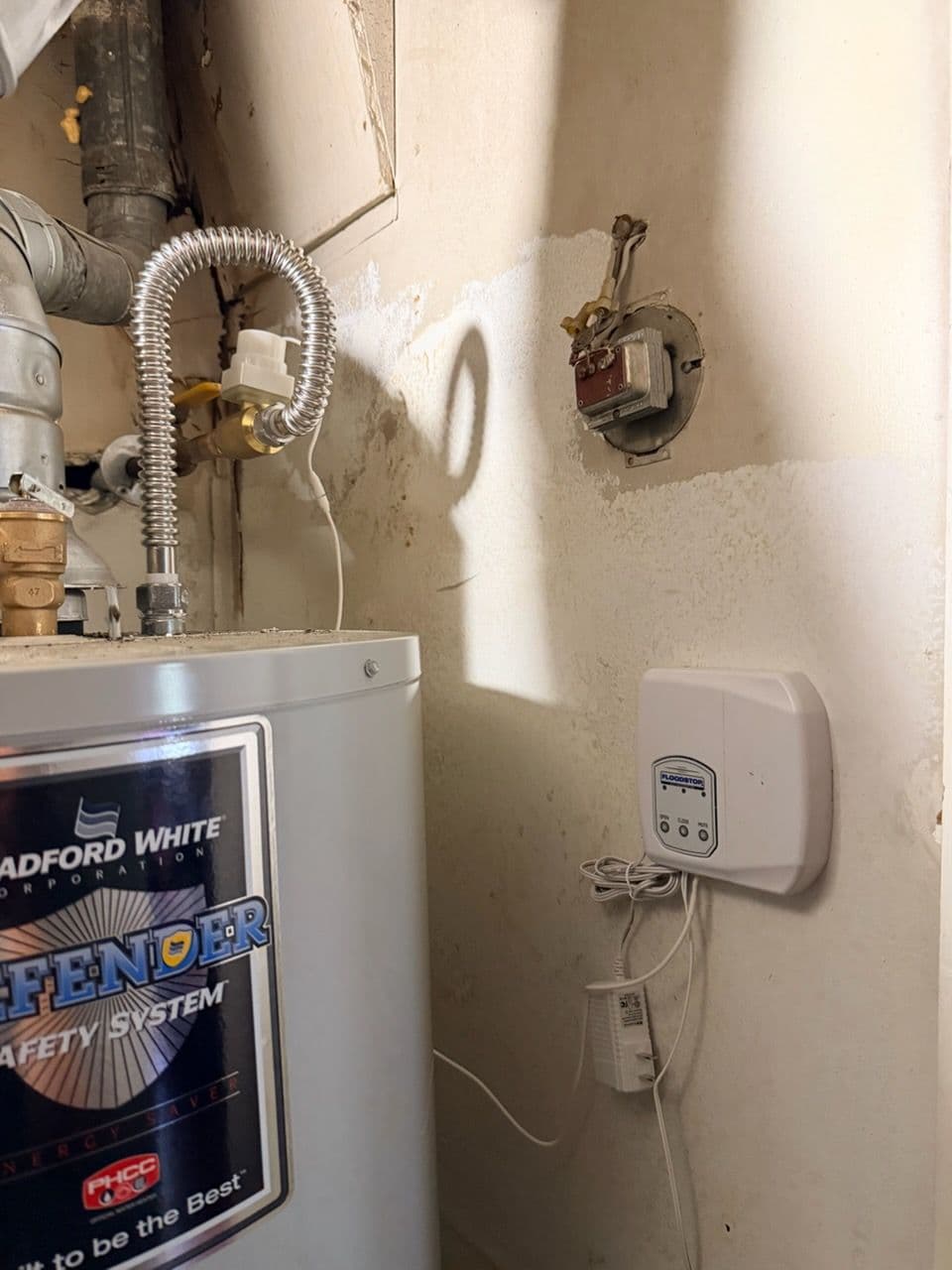 Gallery photos for Flood Protection Installed on Water Heater in Rowlett: Image #1